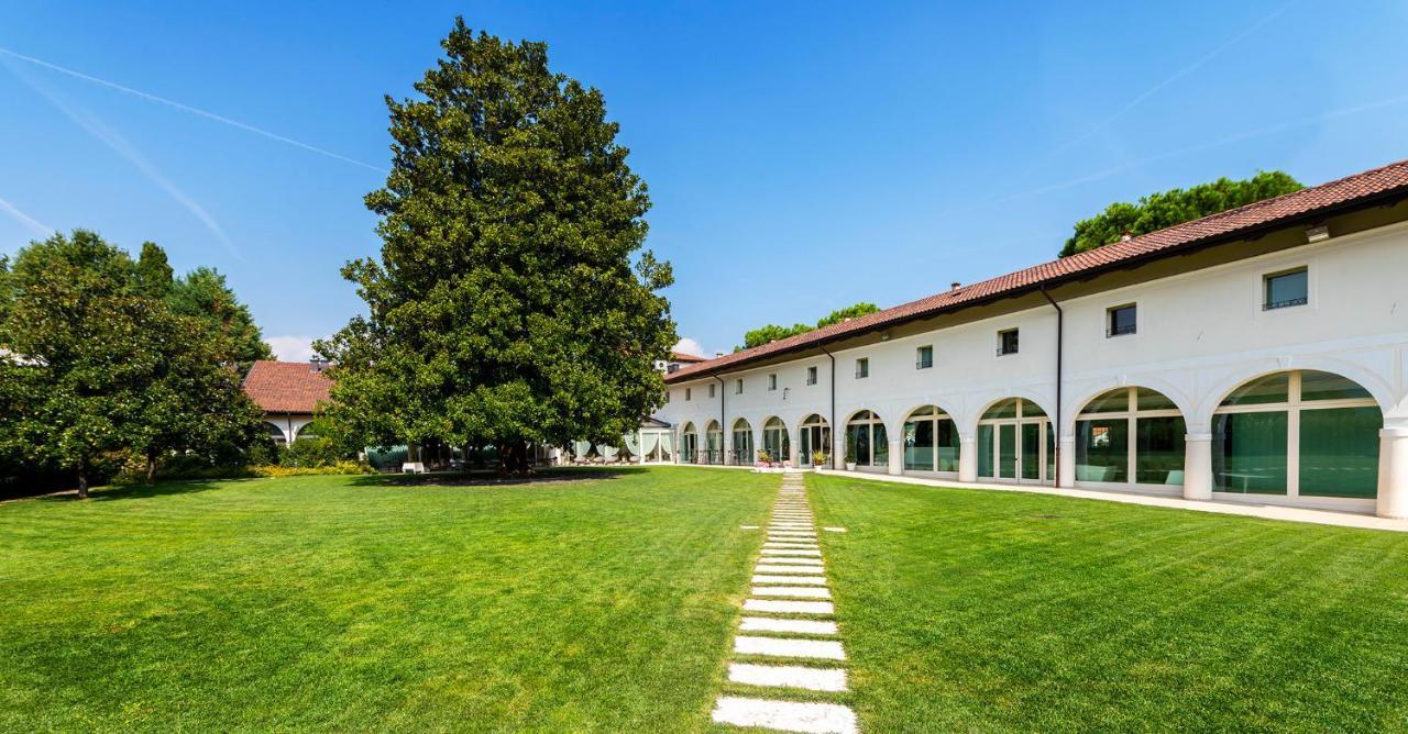 Hotel Villa I Pini Malo  Buitenkant foto