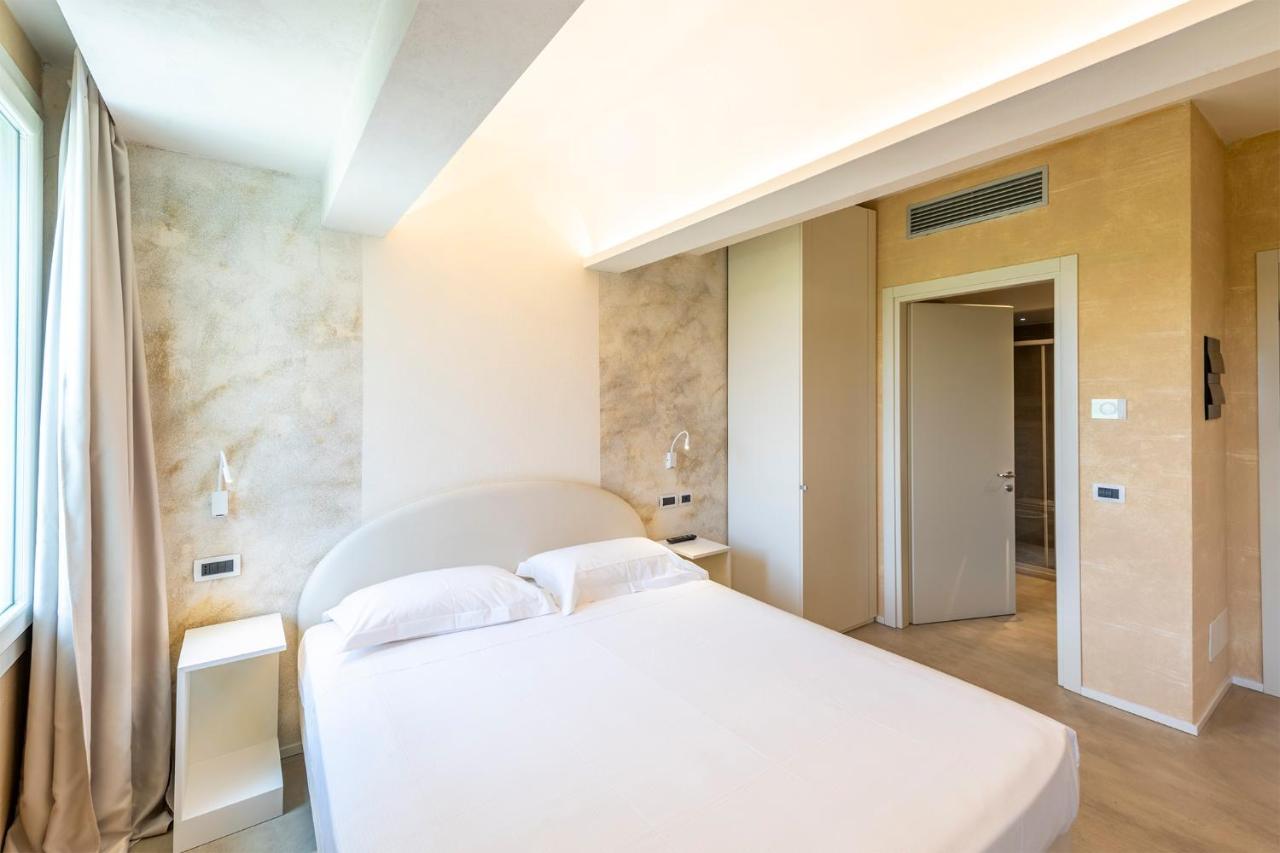 Hotel Villa I Pini Malo  Buitenkant foto