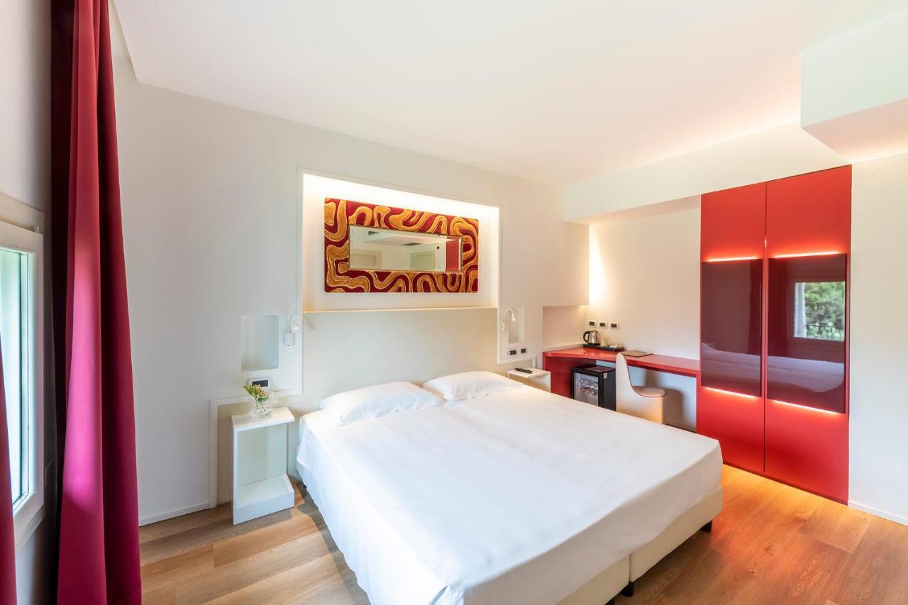 Hotel Villa I Pini Malo  Buitenkant foto