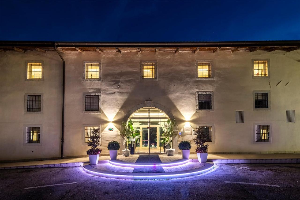 Hotel Villa I Pini Malo  Buitenkant foto